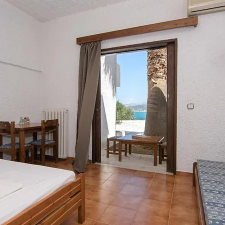 Delfini Hotel *